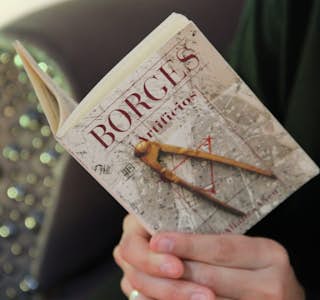 Learn about the best Argentinian writers with a local host's gallery image