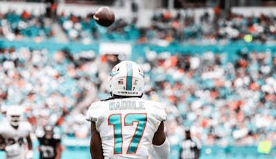 NFL Parlay Picks | Our Week 8 Parlay Bet 🏈