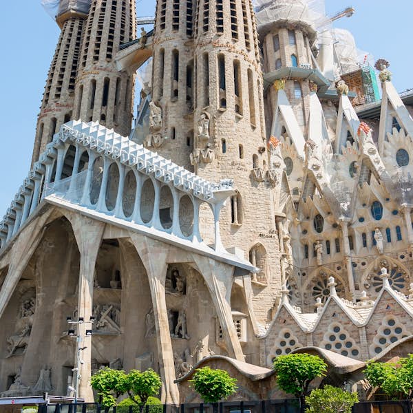 Gaudi and Modernism - Live Virtual Experience's main gallery image