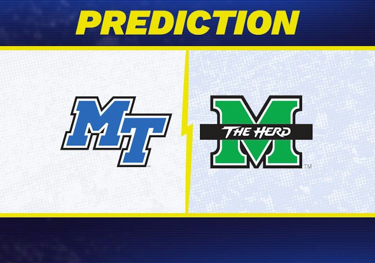 Middle Tennessee takes on Marshall in College Football action.