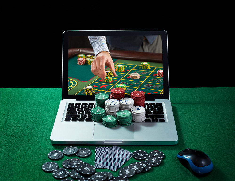 Real Life Dealer Casino Game Online