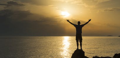 Top 10 Thoughts on Solo Travel