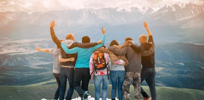 The Pros and Cons of Group Tours