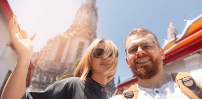 The Best Travel Groups for Young Couples