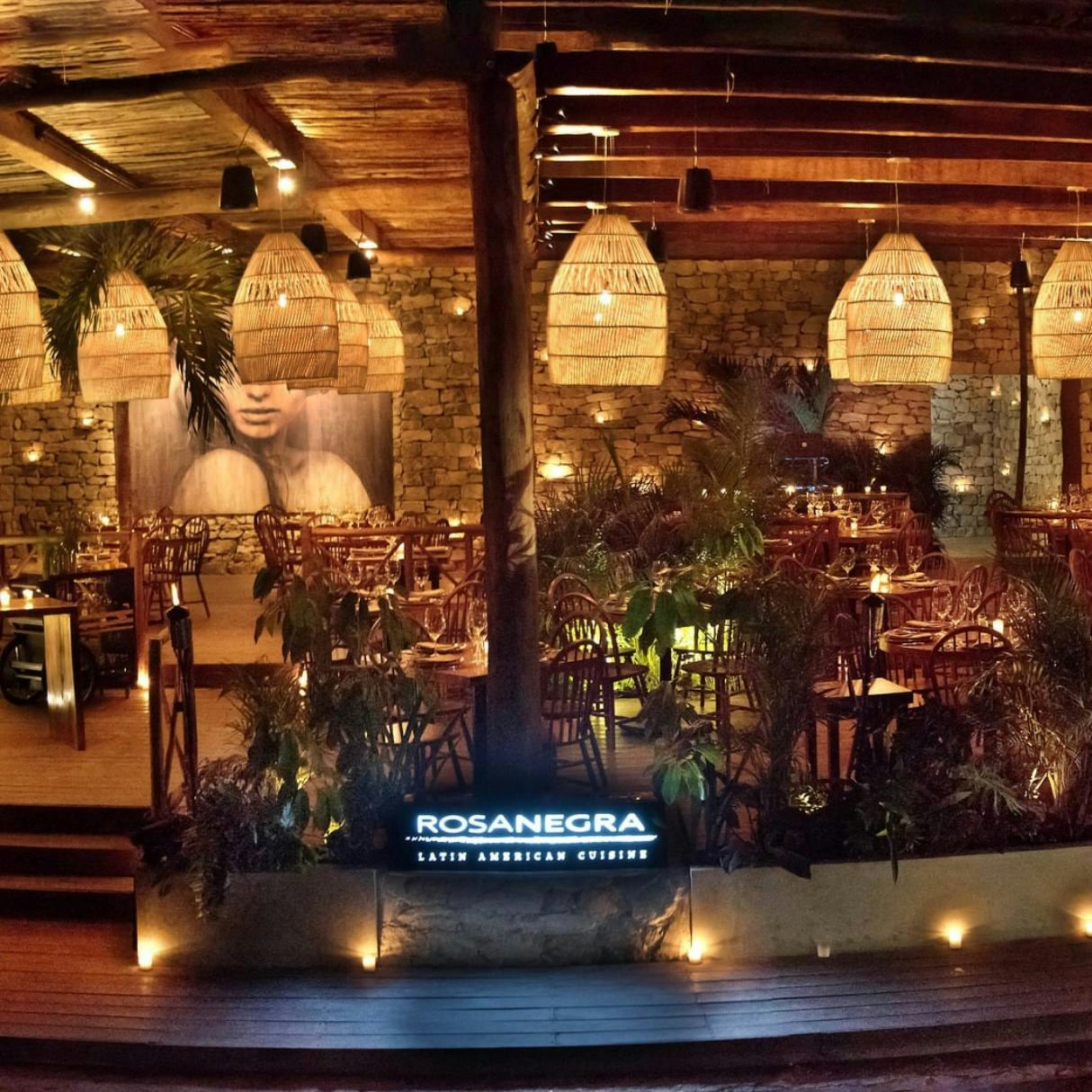 Bongo show & sparklers | Dinner @ Rosa Negra