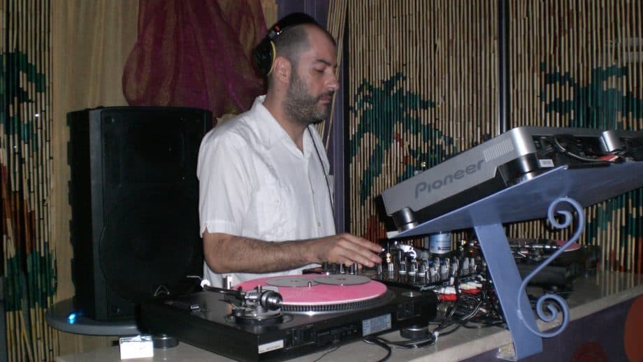 Sounds Familiar Takeover: MUSICLOVELIFE – PHIL ASHER CELEBRATION BY VOLCOV