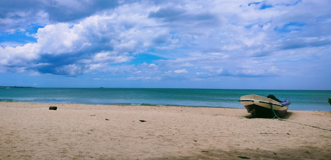 Website-Blog-Image---Nilaveli-beach-in-Sri-Lanka.png