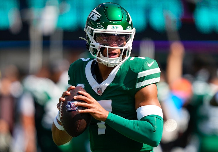 NFL best bets for Monday night football double header with odds and predictions.