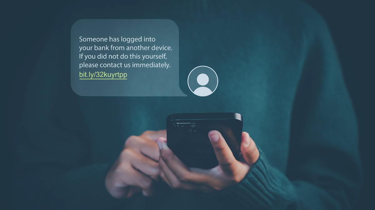 What is smishing? How it compares to phishing and vishing
