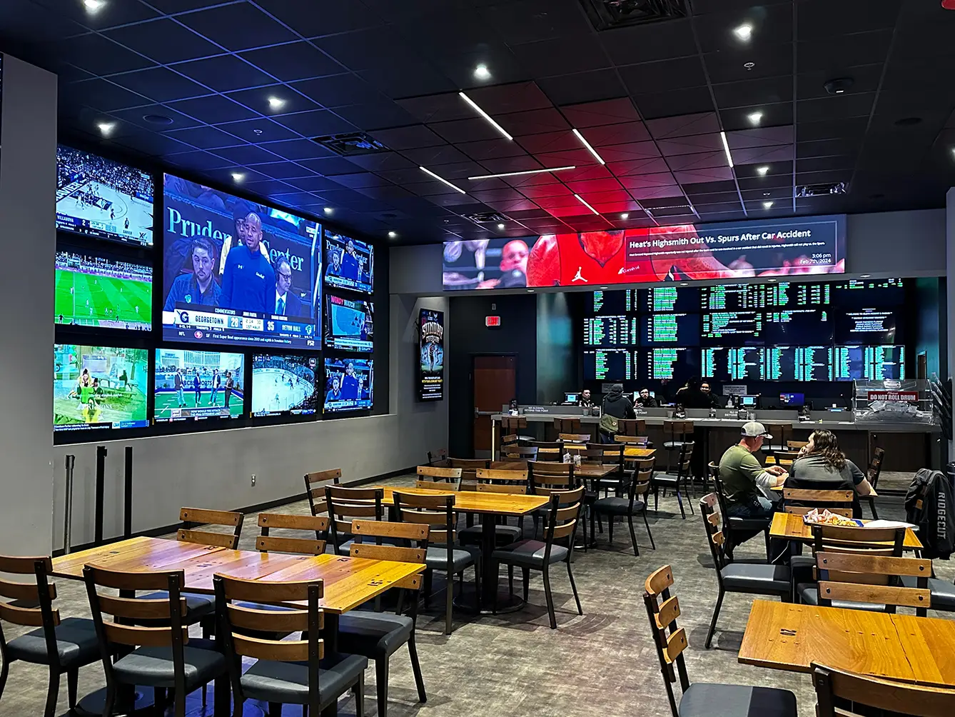 Isleta Casino's Bar with IPTV Digital Signage