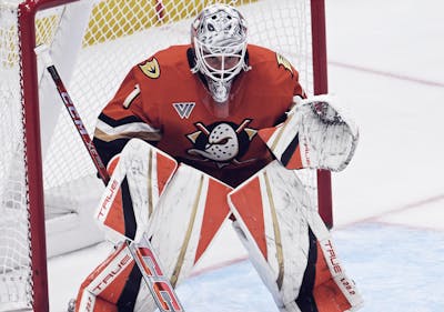 NHL Expert Picks Today: Tuesday's Best Bets Include Utah vs. Oilers Play [12/31/2024]