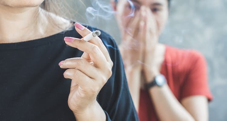 Progressão em cinco anos do enfisema e aprisionamento aéreo na TC em fumantes com e sem doença pulmonar obstrutiva crônica: resultados do estudo COPDGene.