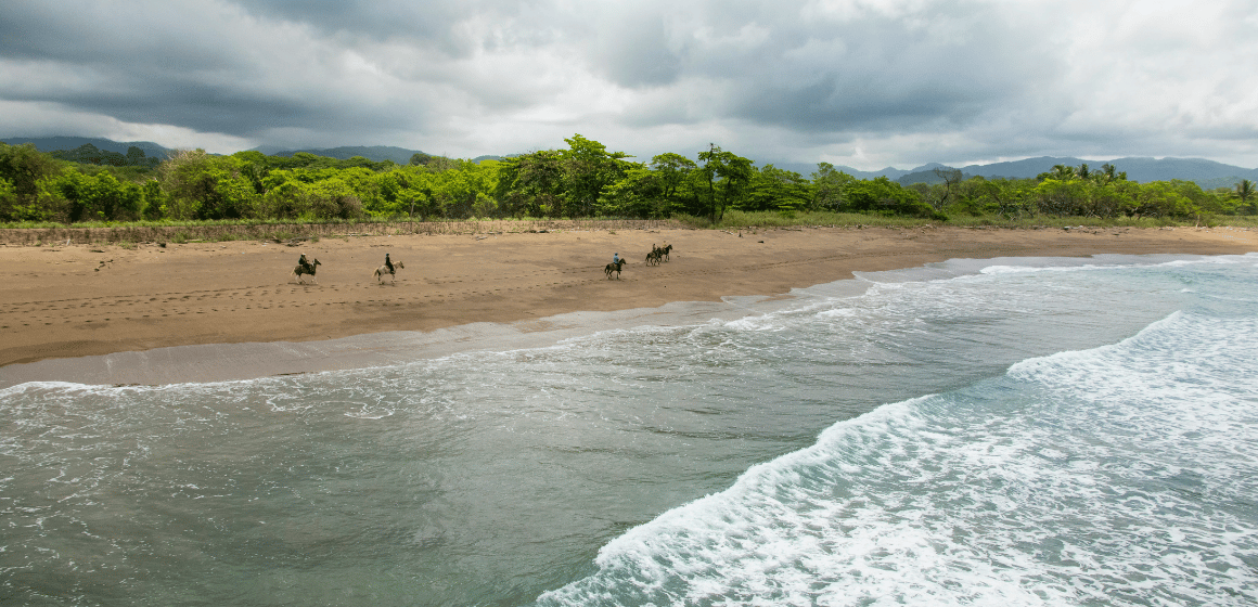 Horseback-rides-on-Samara-Beach-in-Costa-Rica---The-Holiday-People.png