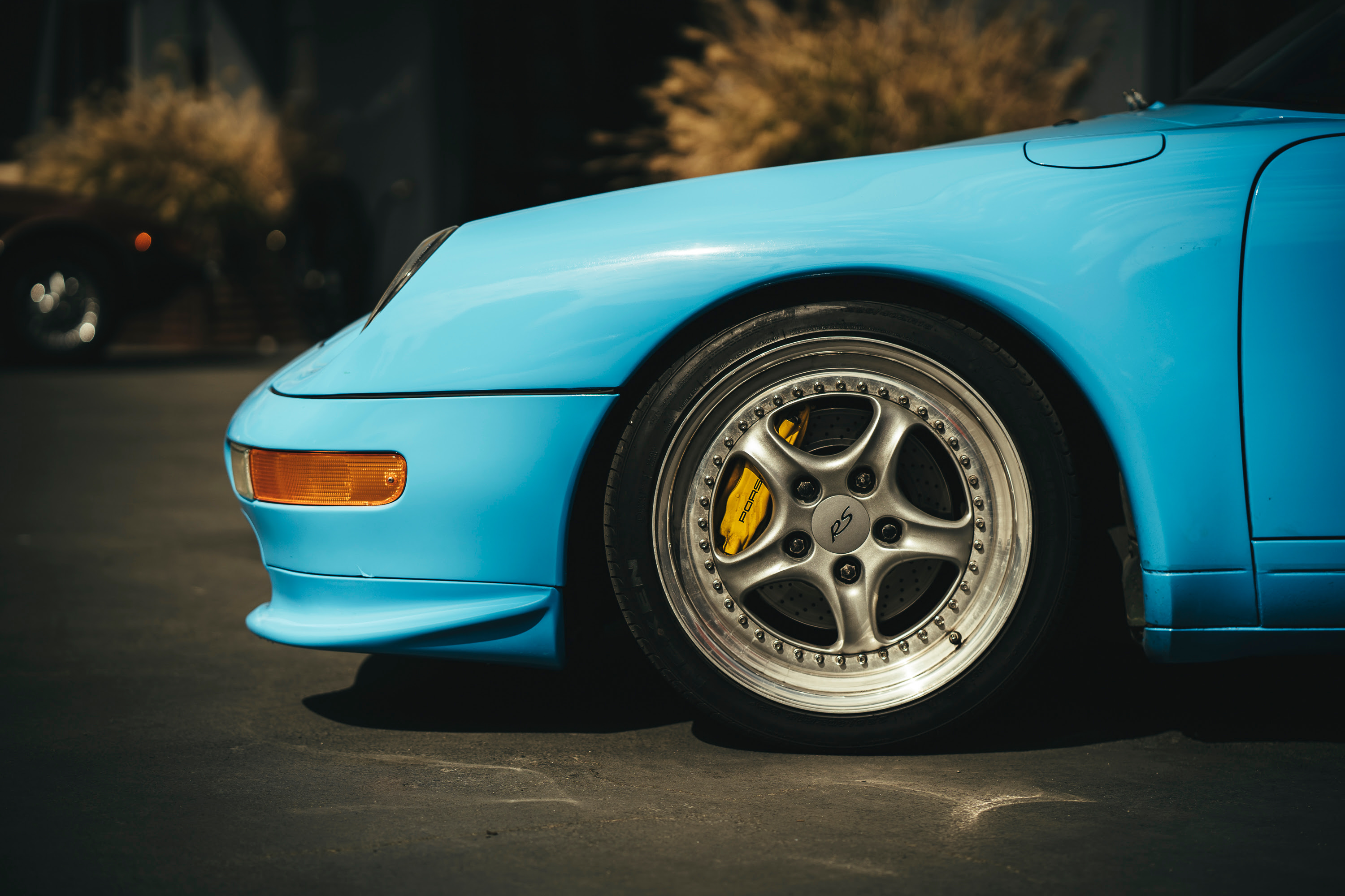 A Magnus Walker 993 in blue.