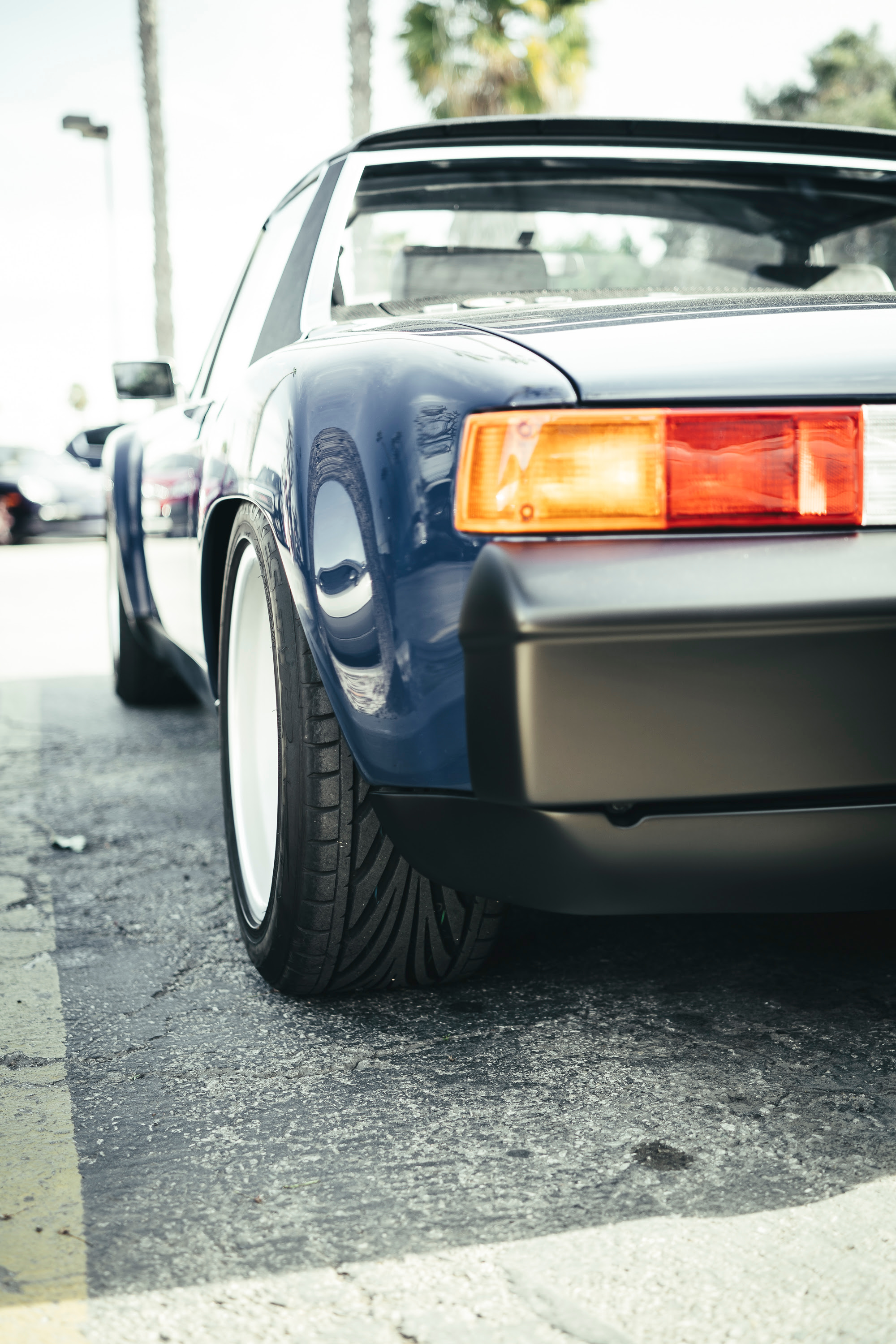 A blue Porsche 914-6 at Callas Rennsport open house.