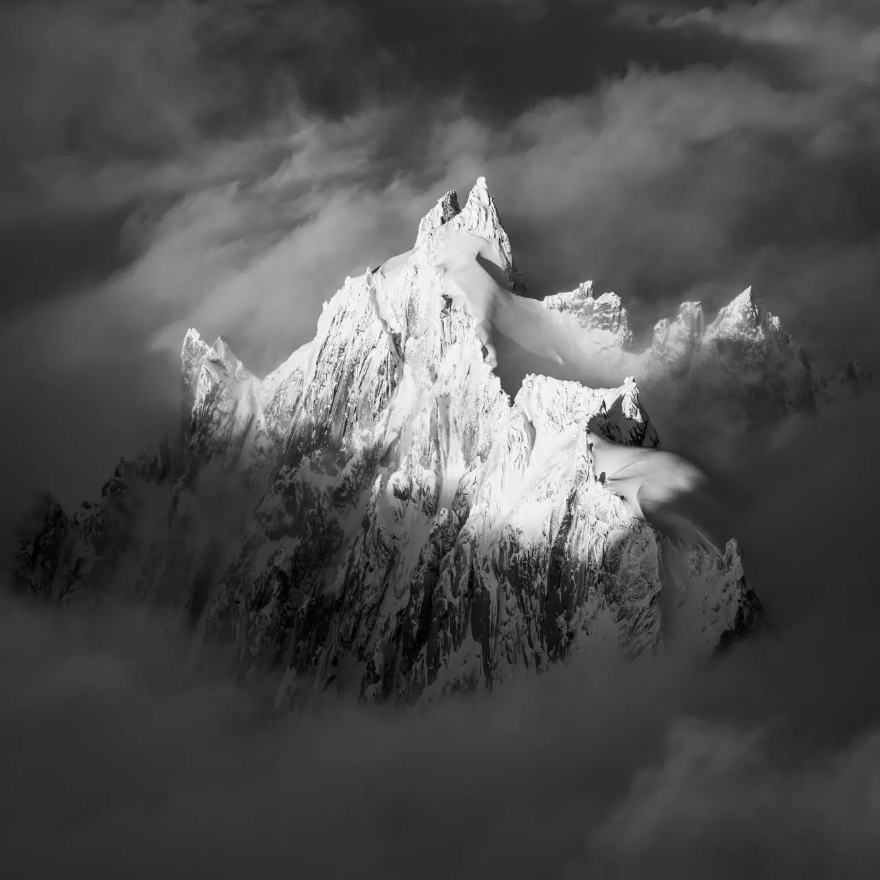 Sommet des Alpes à plus de 4000 m photographié après la tempête, tirage Aludibond mat de Thomas Crauwels