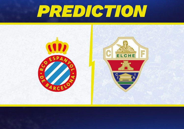 Espanyol takes on Elche in La Liga action.