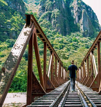 10 Famous Treks Ranked by Difficulty