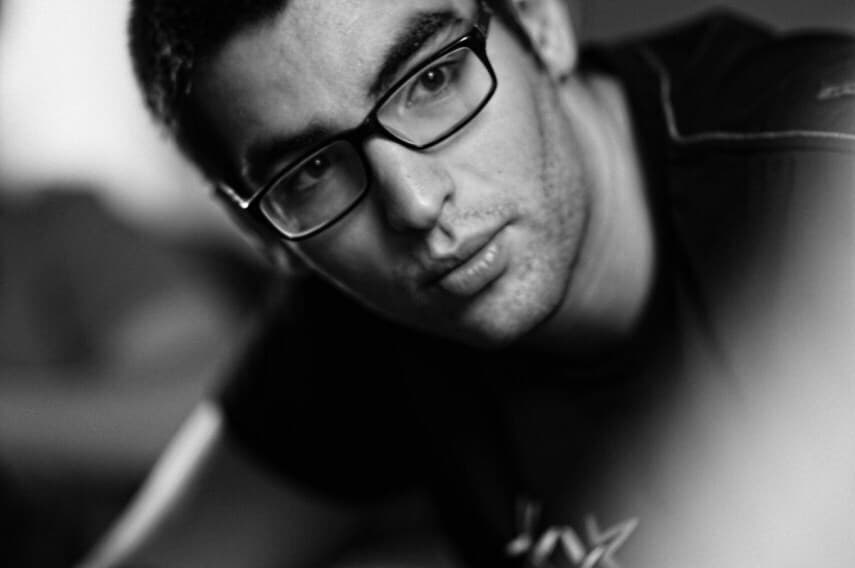 Different Frequency: Jaze Baqti