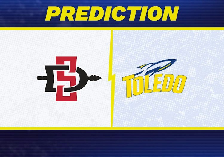 San Diego State takes on Toledo in College Football action.
