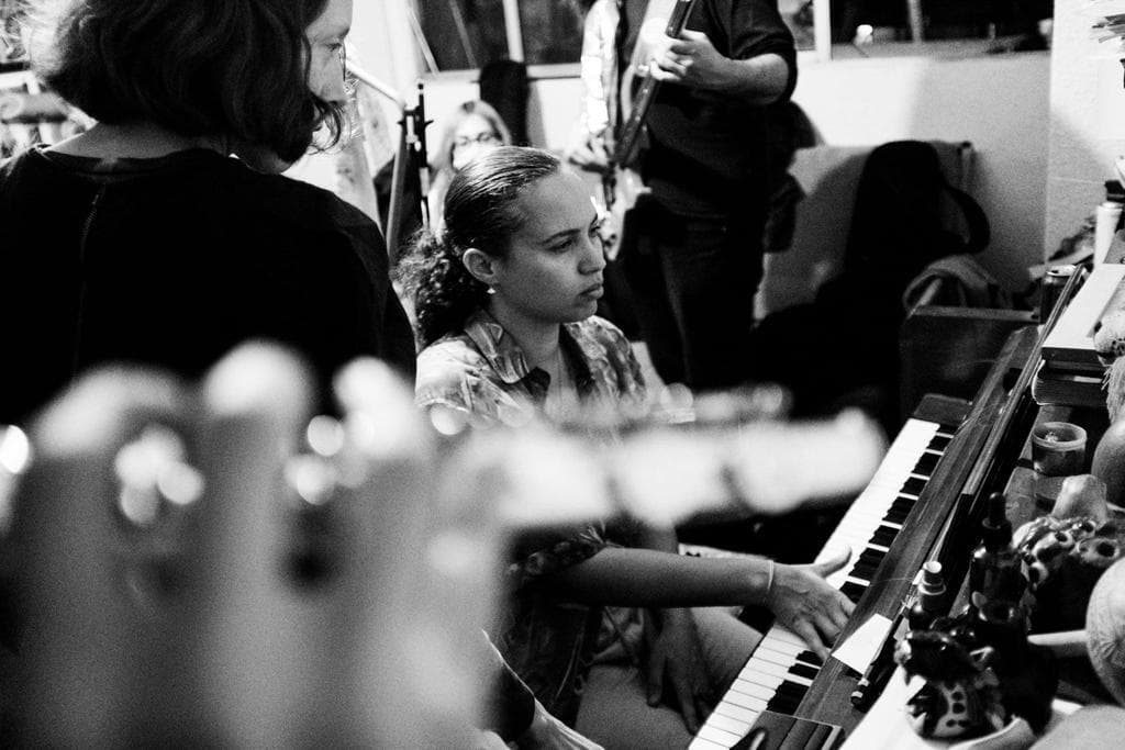 Caleidoscópio Musical: Tropicaza with Naima Karlsson