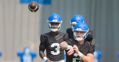 How Memphis QB competition is shaping Week 0 college football predictions in matchup vs. UNLV