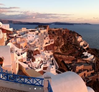 Live Sunset Walk in Oia's gallery image
