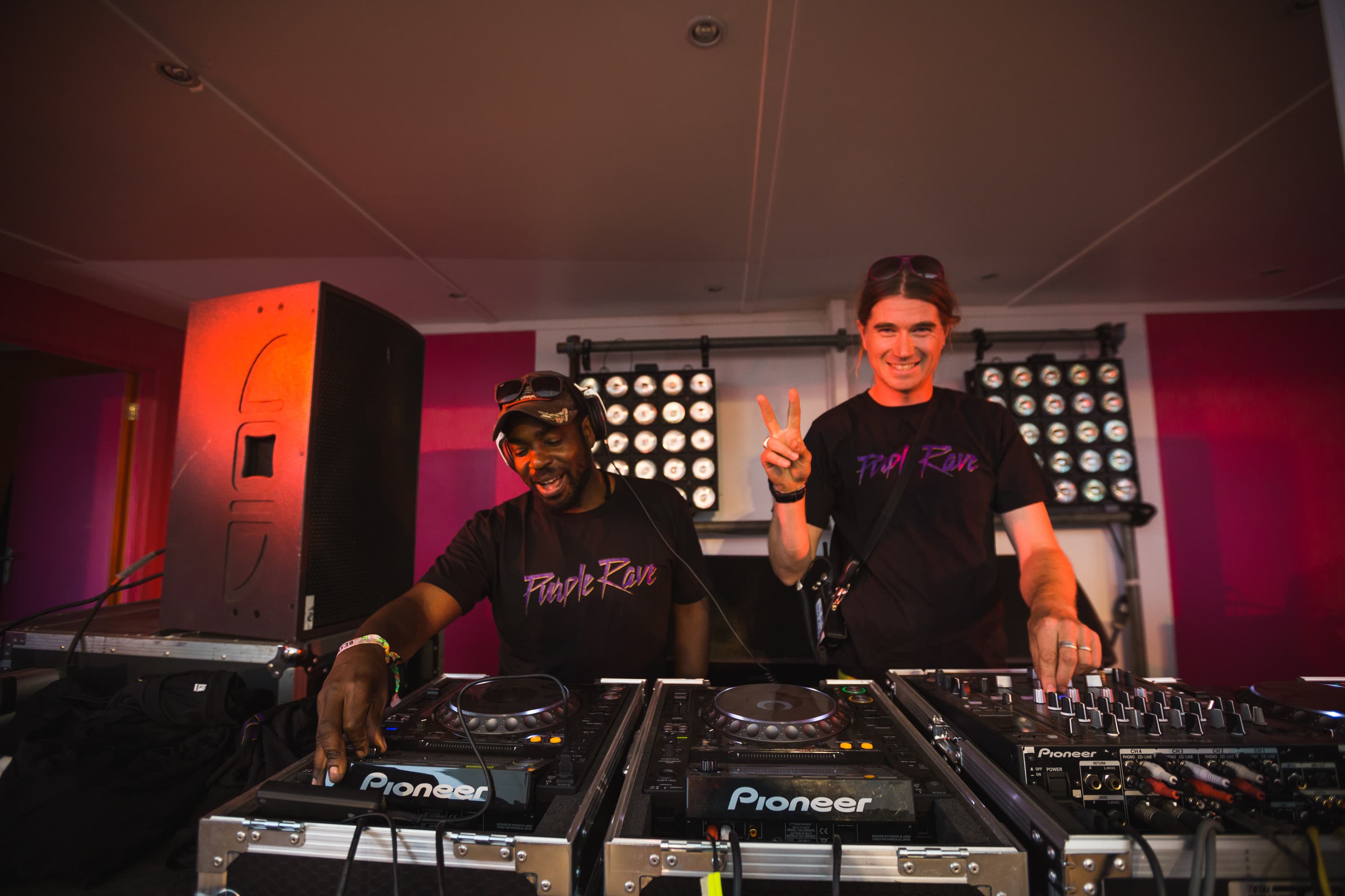 Rob Da Bank with Tayo 3000 & The Best Kisser in LA