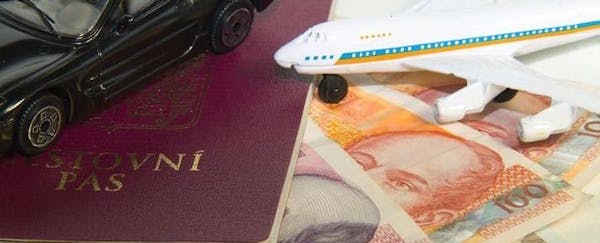 Vendre une voiture immatriculée en France à l’étranger : démarches et conseils