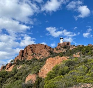 Walk Along the Red Cliffs of Dramont's gallery image
